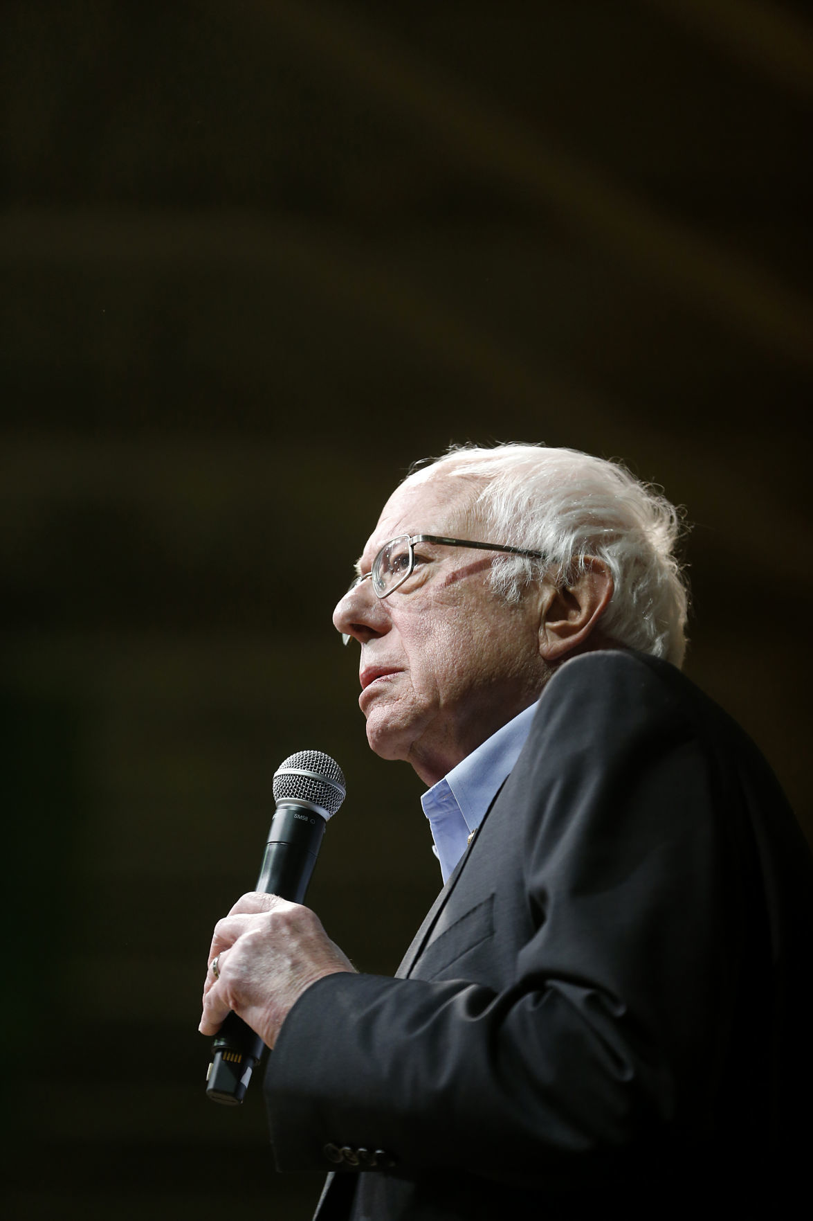 20200228_MET_BERNIE_AWE16